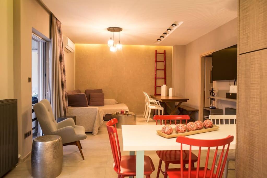 Deluxe Apartment In The Center 칼라마타 외부 사진