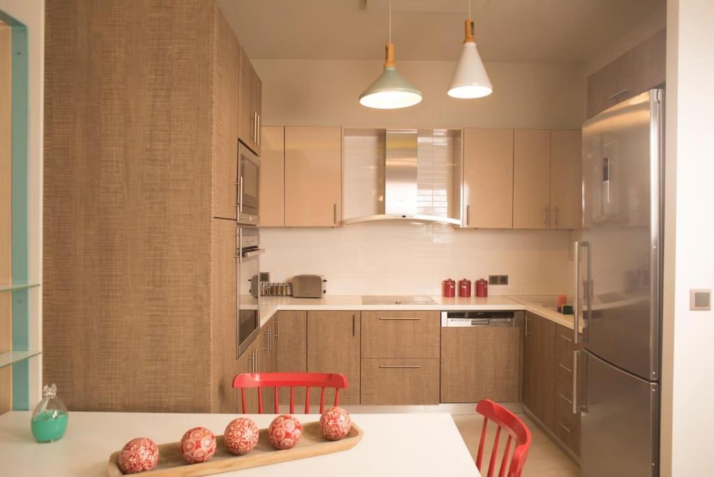 Deluxe Apartment In The Center 칼라마타 외부 사진