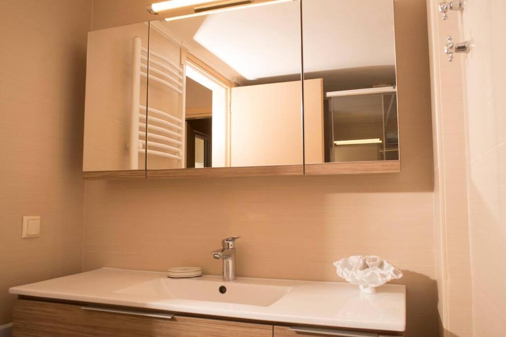 Deluxe Apartment In The Center 칼라마타 외부 사진